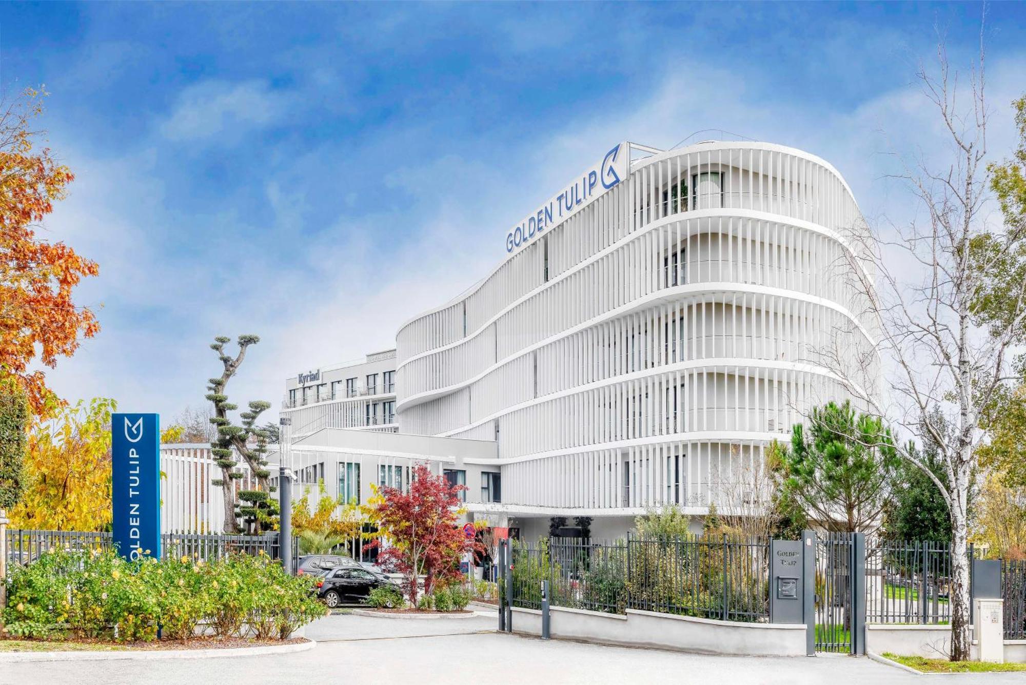 Golden Tulip Lyon Ouest Techlid Hotel & Spa Limonest Εξωτερικό φωτογραφία