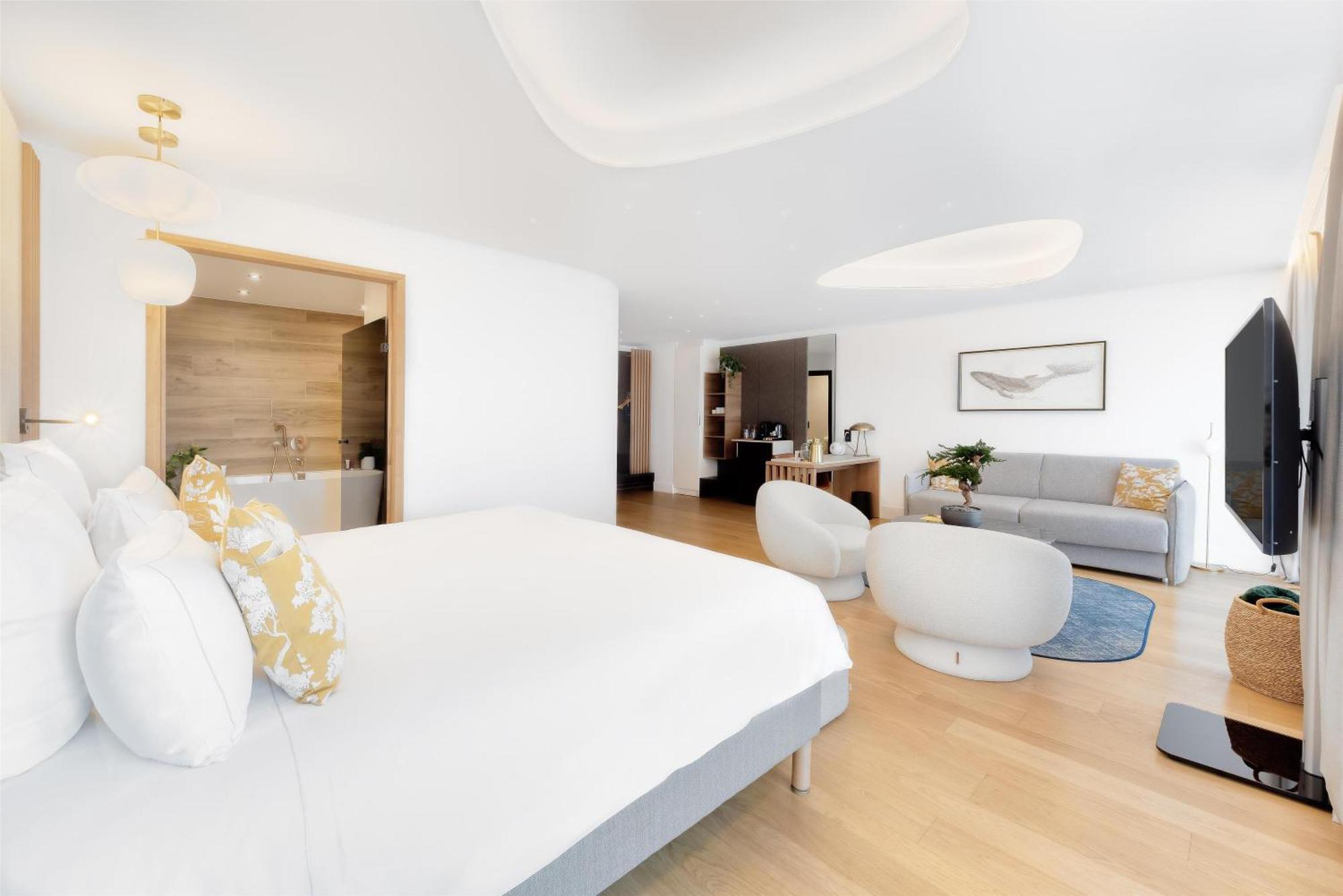 Golden Tulip Lyon Ouest Techlid Hotel & Spa Limonest Εξωτερικό φωτογραφία