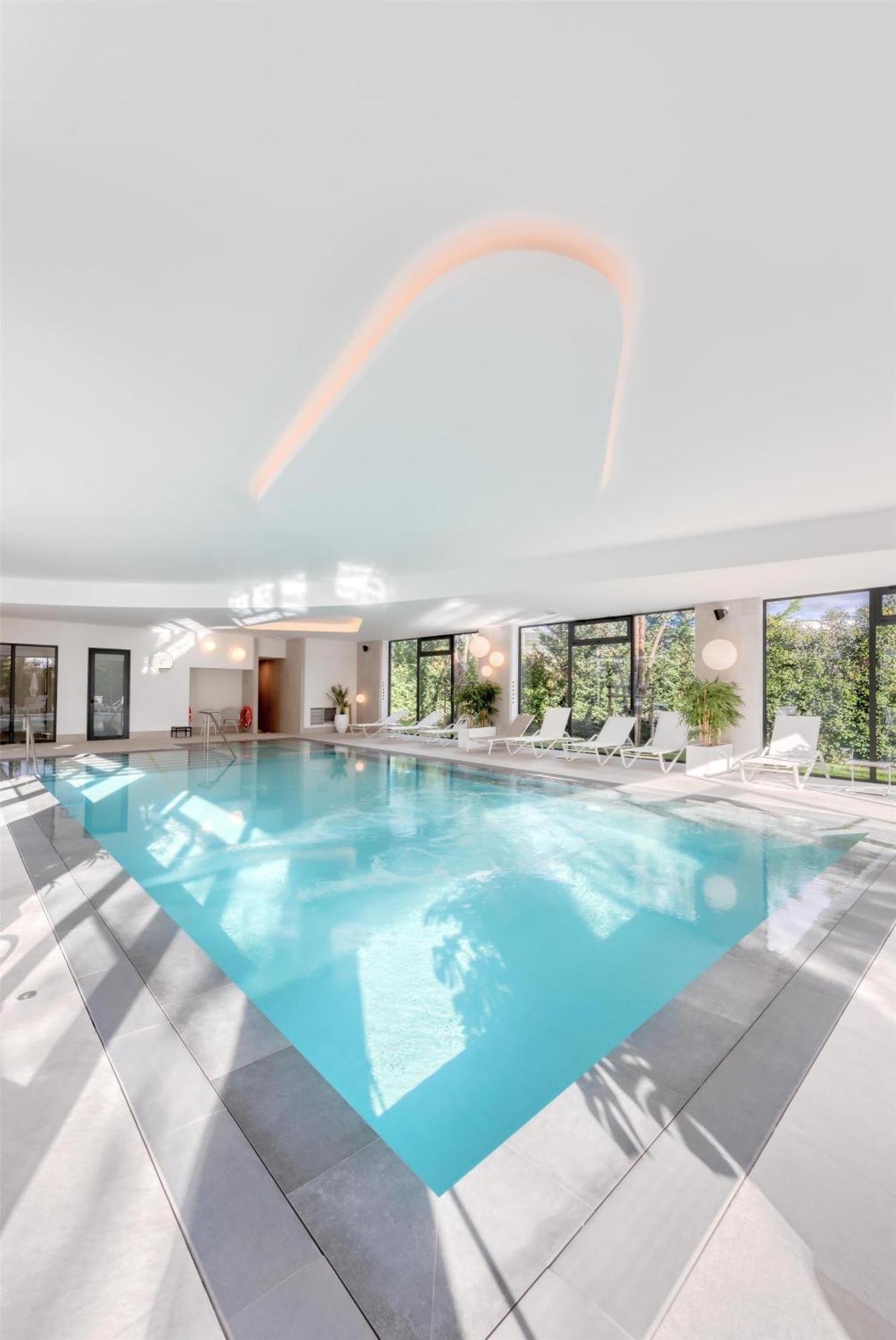 Golden Tulip Lyon Ouest Techlid Hotel & Spa Limonest Εξωτερικό φωτογραφία